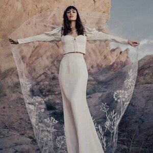 72" Off-White Floral Embroidery Wedding Veil by Ofrenda *BRAND NEW*